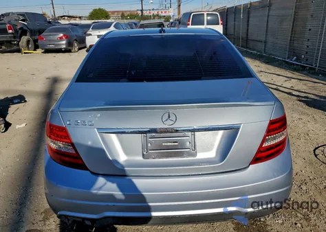 2013 Mercedes-Benz C 250 из США, поврежденный, VIN WDDGF4HB9DR257188